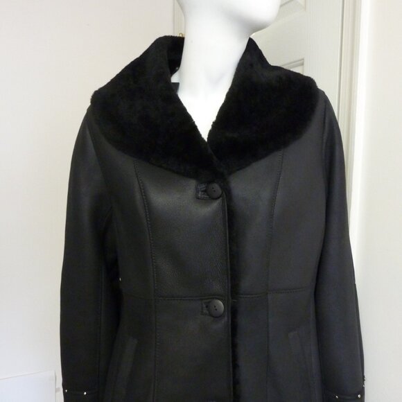 HiSO IRA Trimmed Shearling Coat - Picture 3 of 11